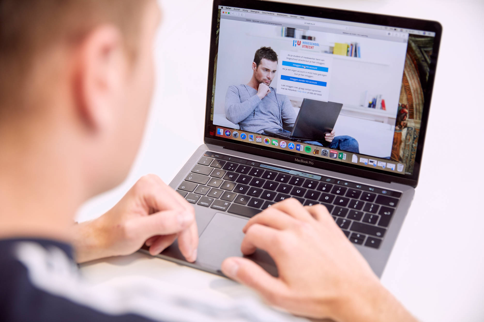 Stoppen met je studie: annuleren en uitschrijven | Hogeschool Utrecht